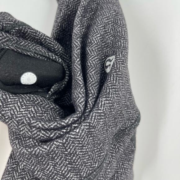 Lululemon Wunder Under Crop Legging Chevron Black White Size 6 - Picture 3 of 6